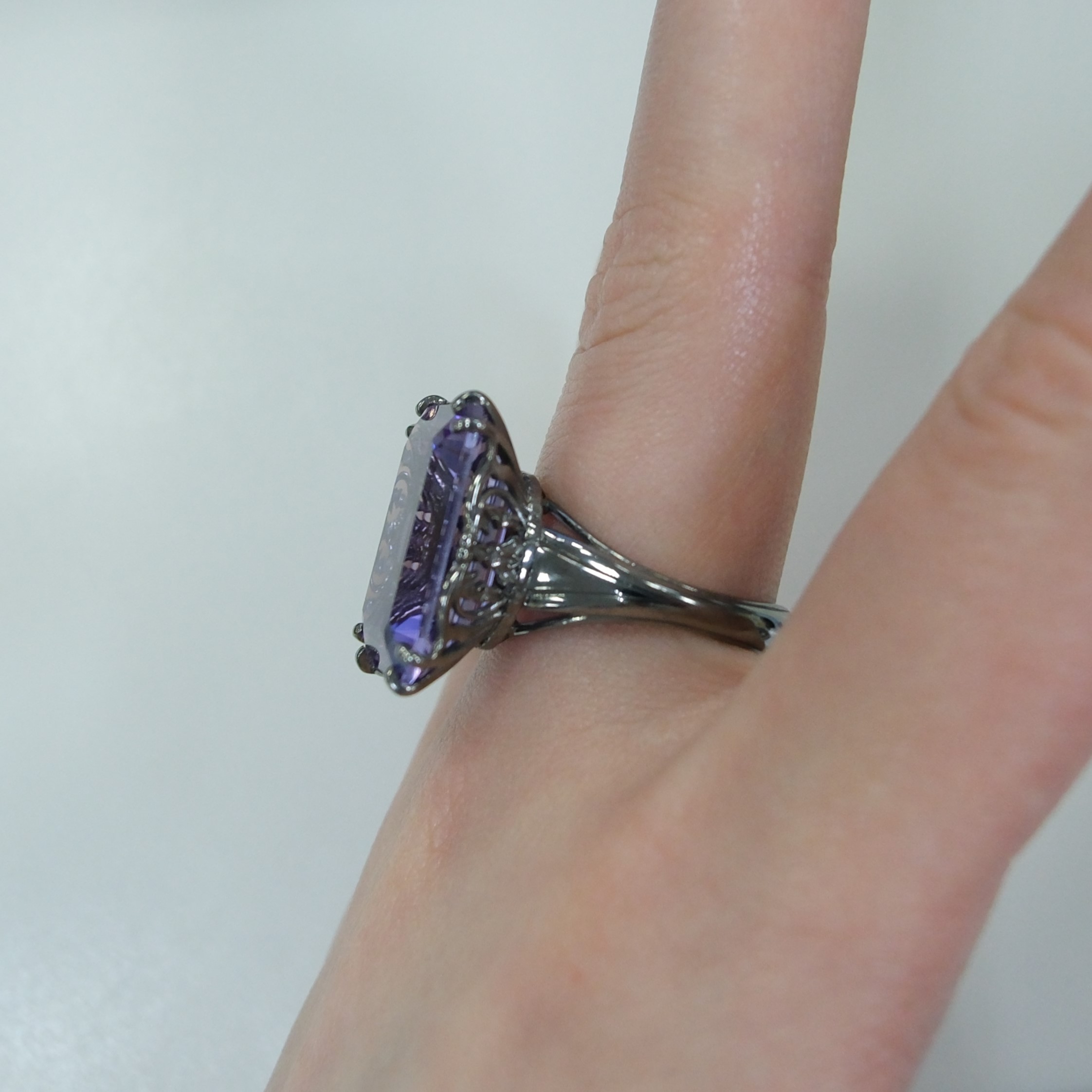 Серебряное кольцо с аметистом